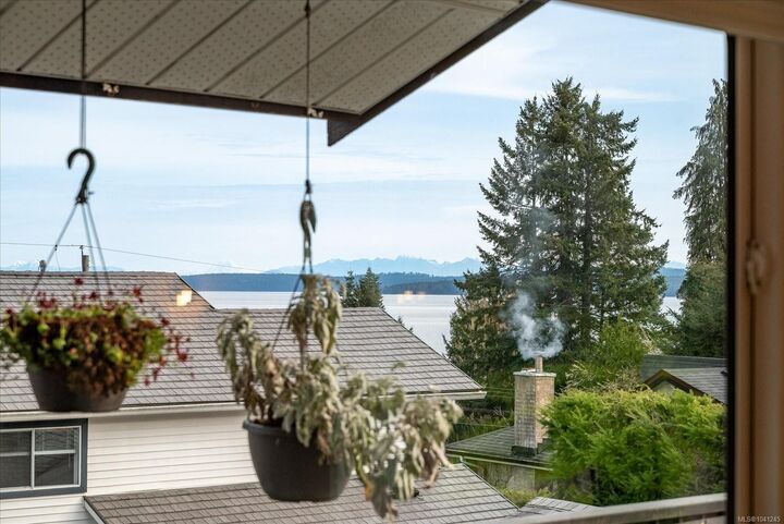 Property Photo: 11041 Chemainus Rd BC V9G 1Z2