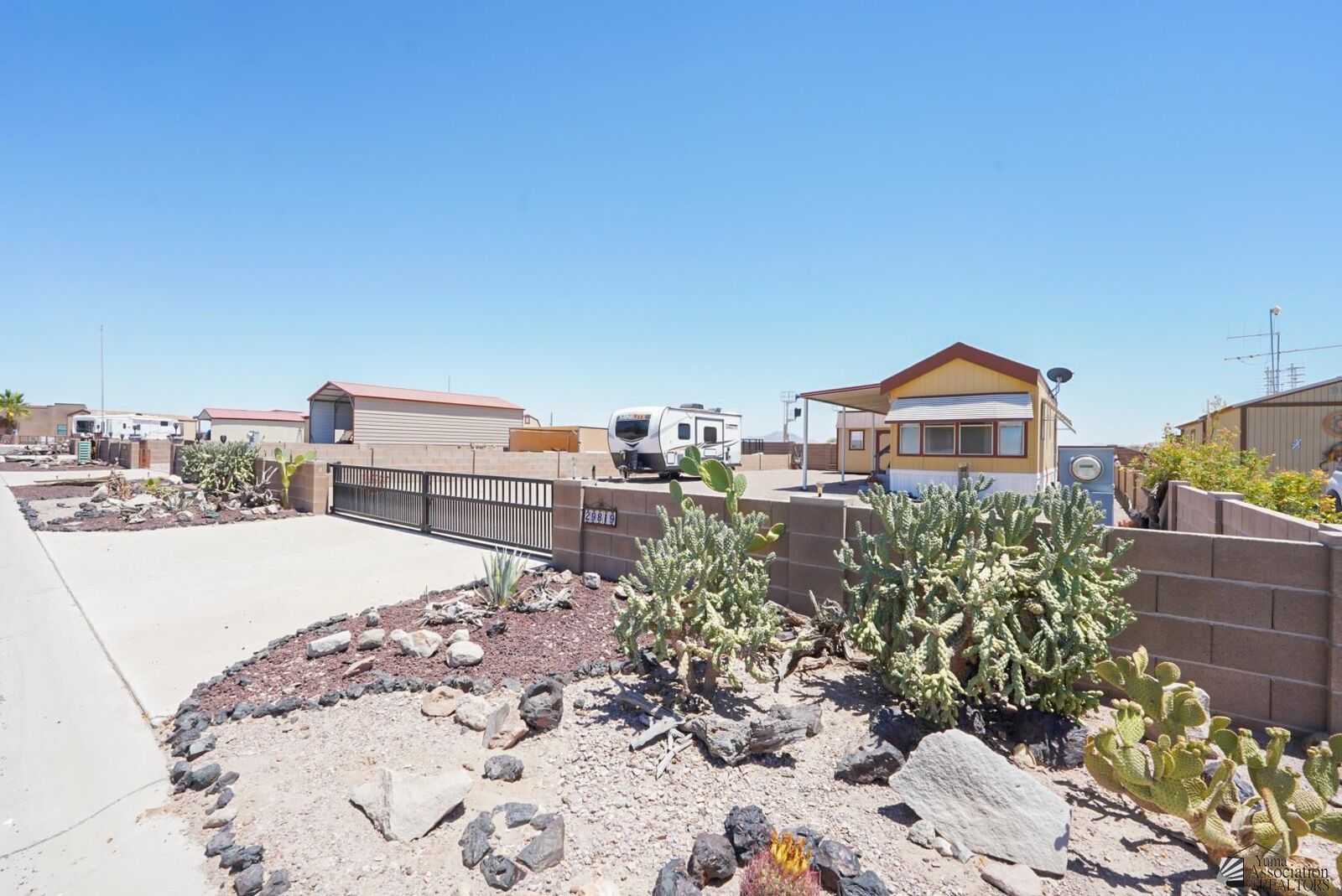 Property Photo: 29819 Copper Mountain Dr AZ 85356