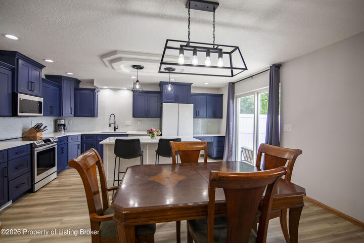 Property Photo:  2207 2nd Street W  ND 58601 