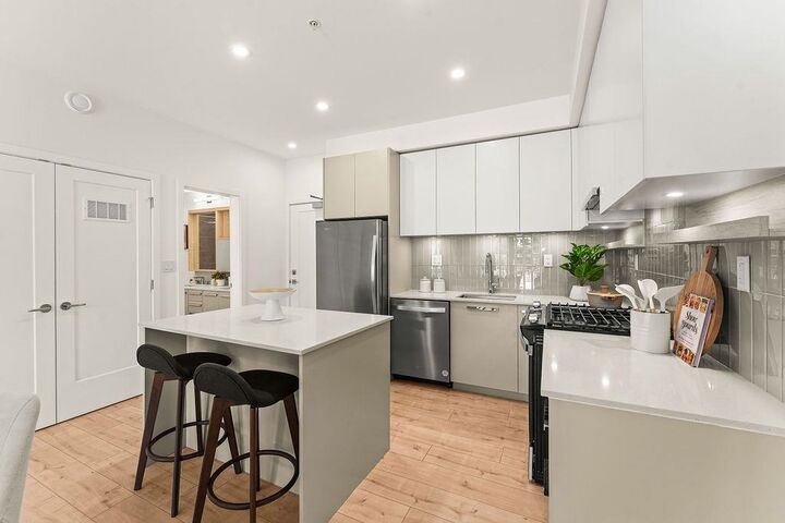 Property Photo: 13788 76 Avenue 124 BC V3W 3V9
