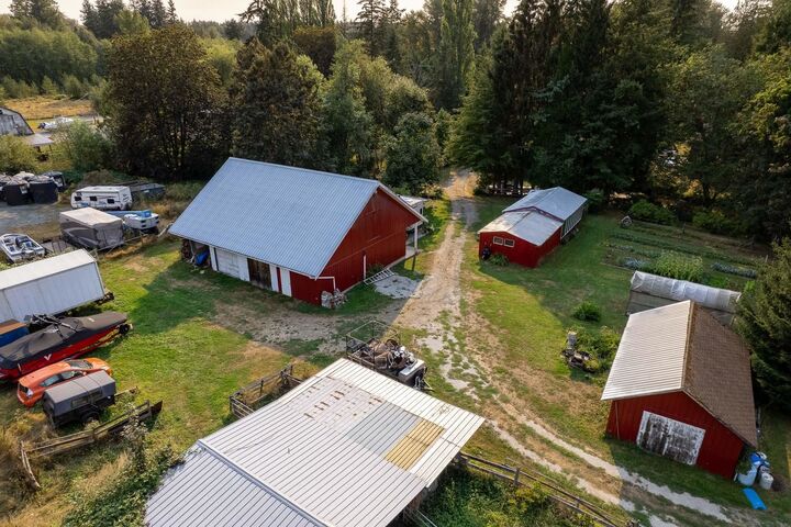 2916 184 Street — photo 1