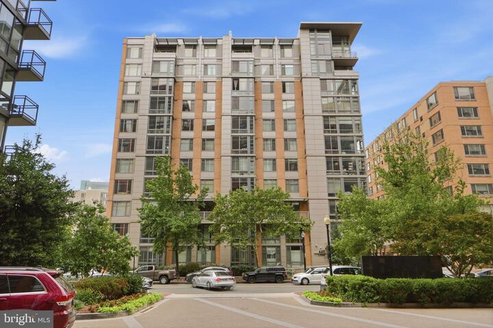 Property Photo:  440 L Street NW 105  DC 20001 