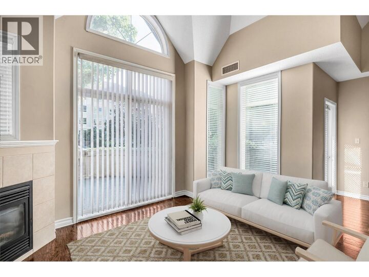 Property Photo:  1128 Sunset Drive 102  BC V1Y 9W1 