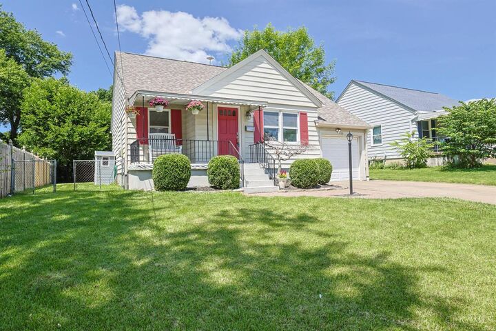 Property Photo:  822 Northern Parkway  OH 45224 