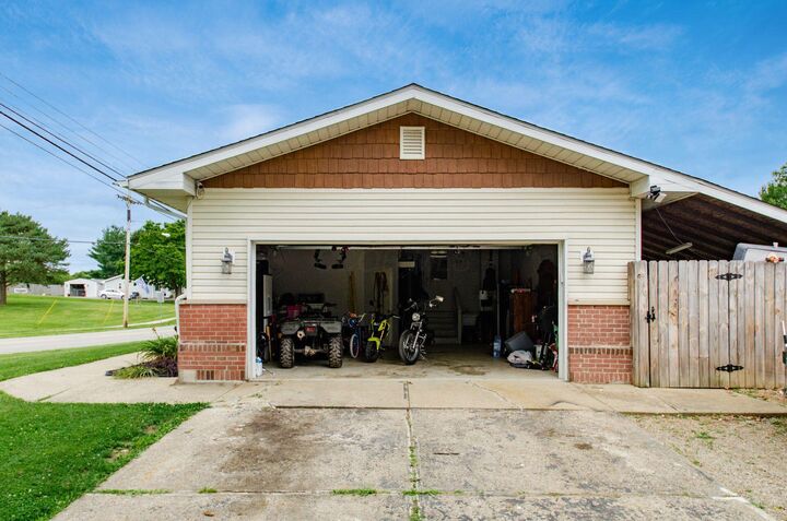 Property Photo:  2880 Chautauqua Boulevard  OH 43046 