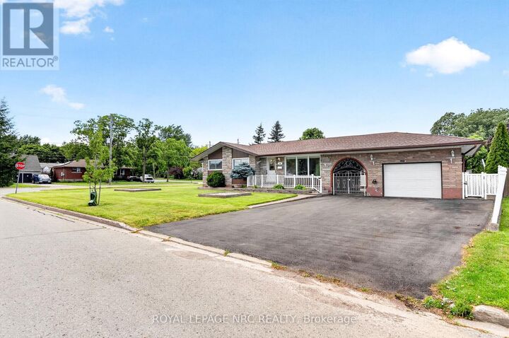 Property Photo:  69 Royal Road  ON L3K 4B1 