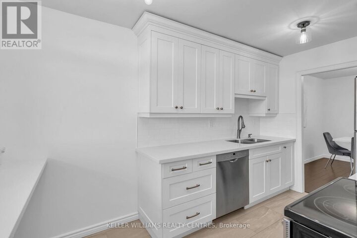 Property Photo:  7811 Yonge Street 407  ON L3T 4S3 