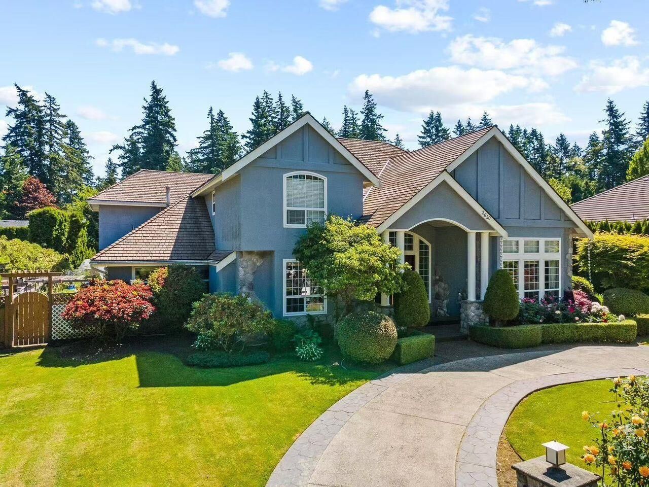 Property Photo:  2620 139A Street  BC V4P 2L9 