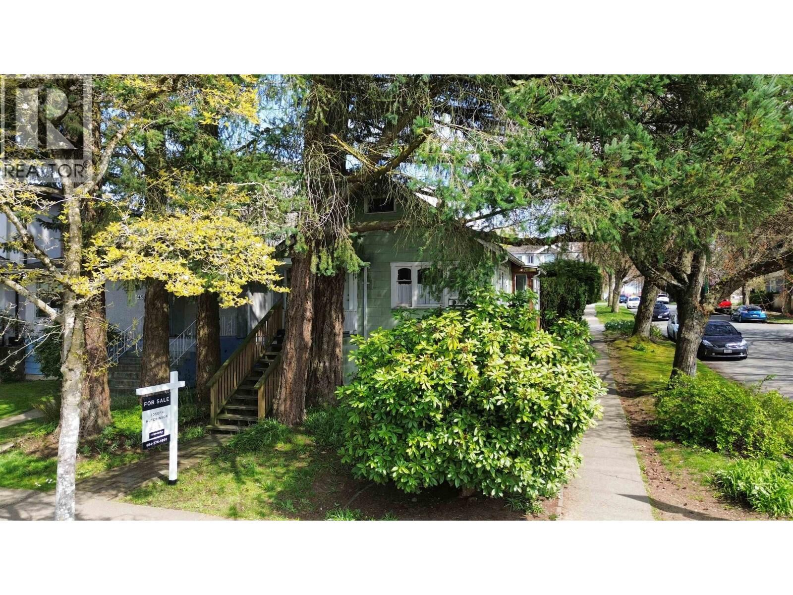 Photo de la propriété:  4496 Ontario Street  BC V5V 3H1 