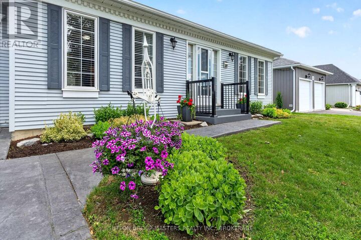 Property Photo: 38 Abbey Dawn Drive ON K0H 1G0