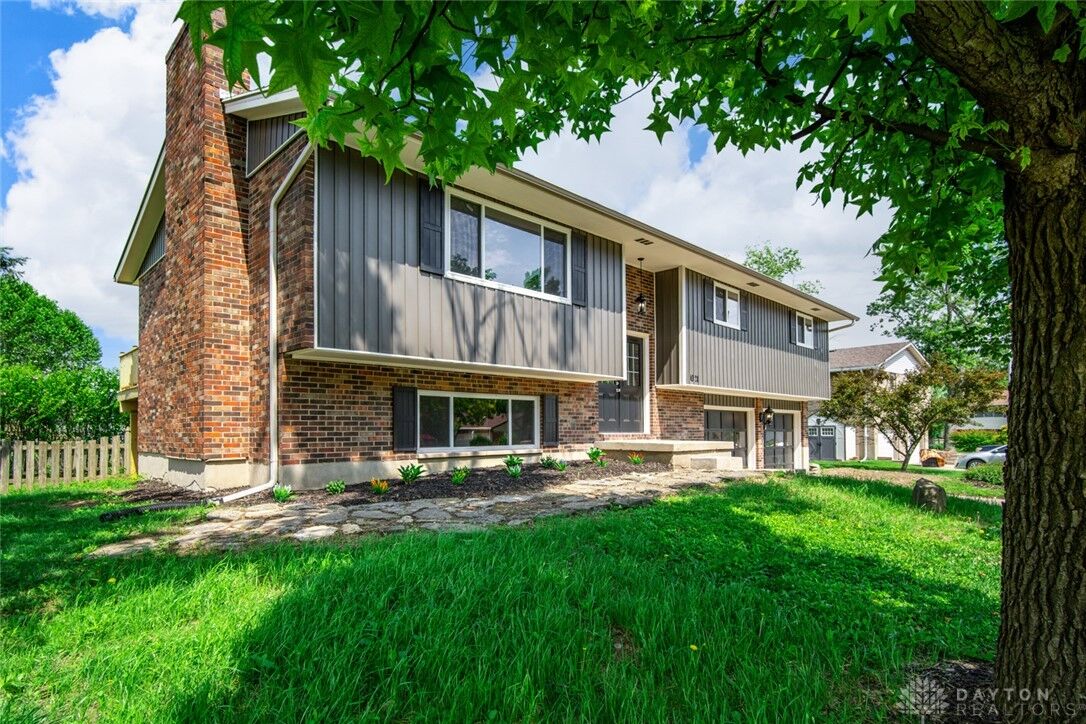 Property Photo: 1021 Bermuda Drive OH 45342