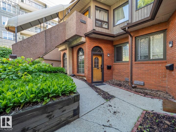 Property Photo:  11116 83 Avenue NW  AB T6G 0V1 