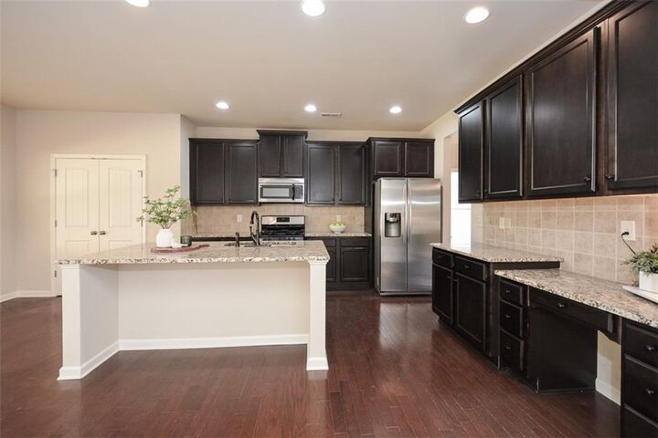 Property Photo:  140 Cornerstone Circle  GA 30188 