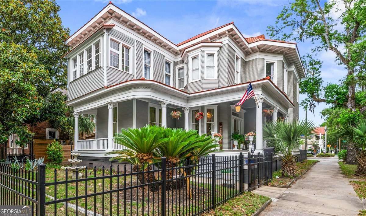 Property Photo:  120 W 37th Street  GA 31401 