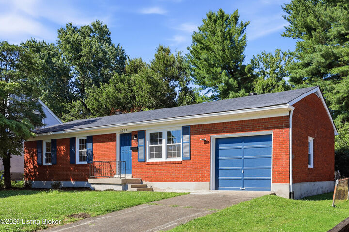 Property Photo: 4313 Rockwood Dr KY 40220