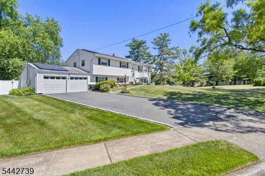 Property Photo:  7 Vauxhall Rd  NJ 08816 