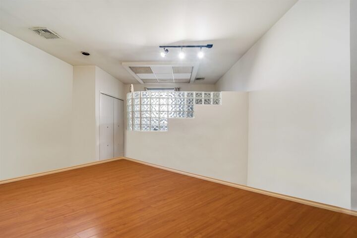 Property Photo: 75 Liberty Ave C5 NJ 07306