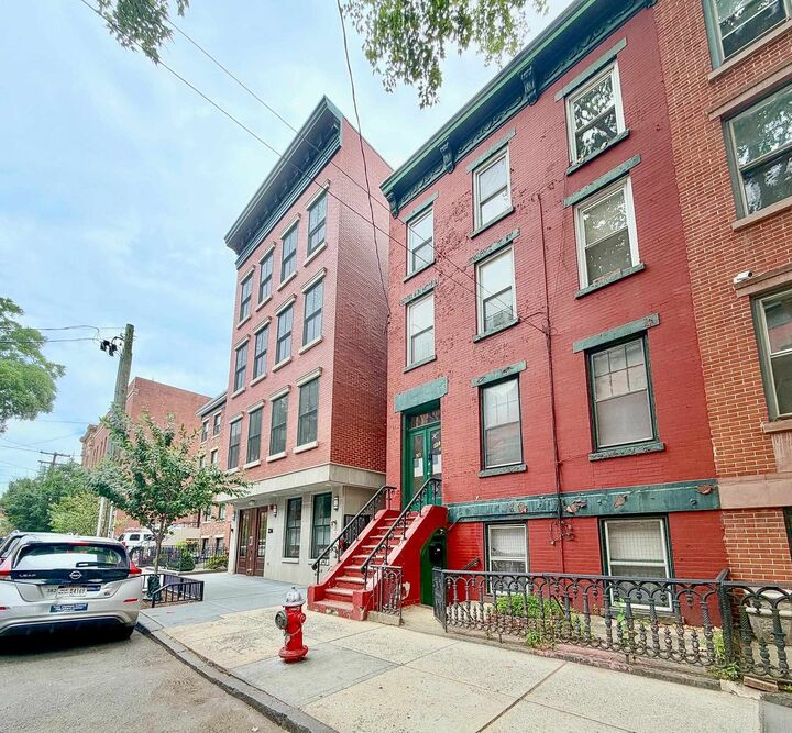Property Photo:  224 Bay St  NJ 07302 