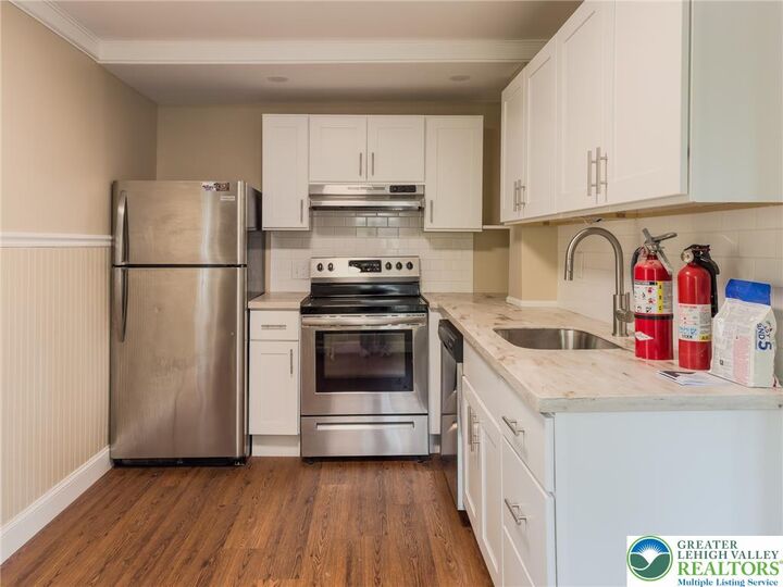 Property Photo:  715 Cattell  PA 18042 