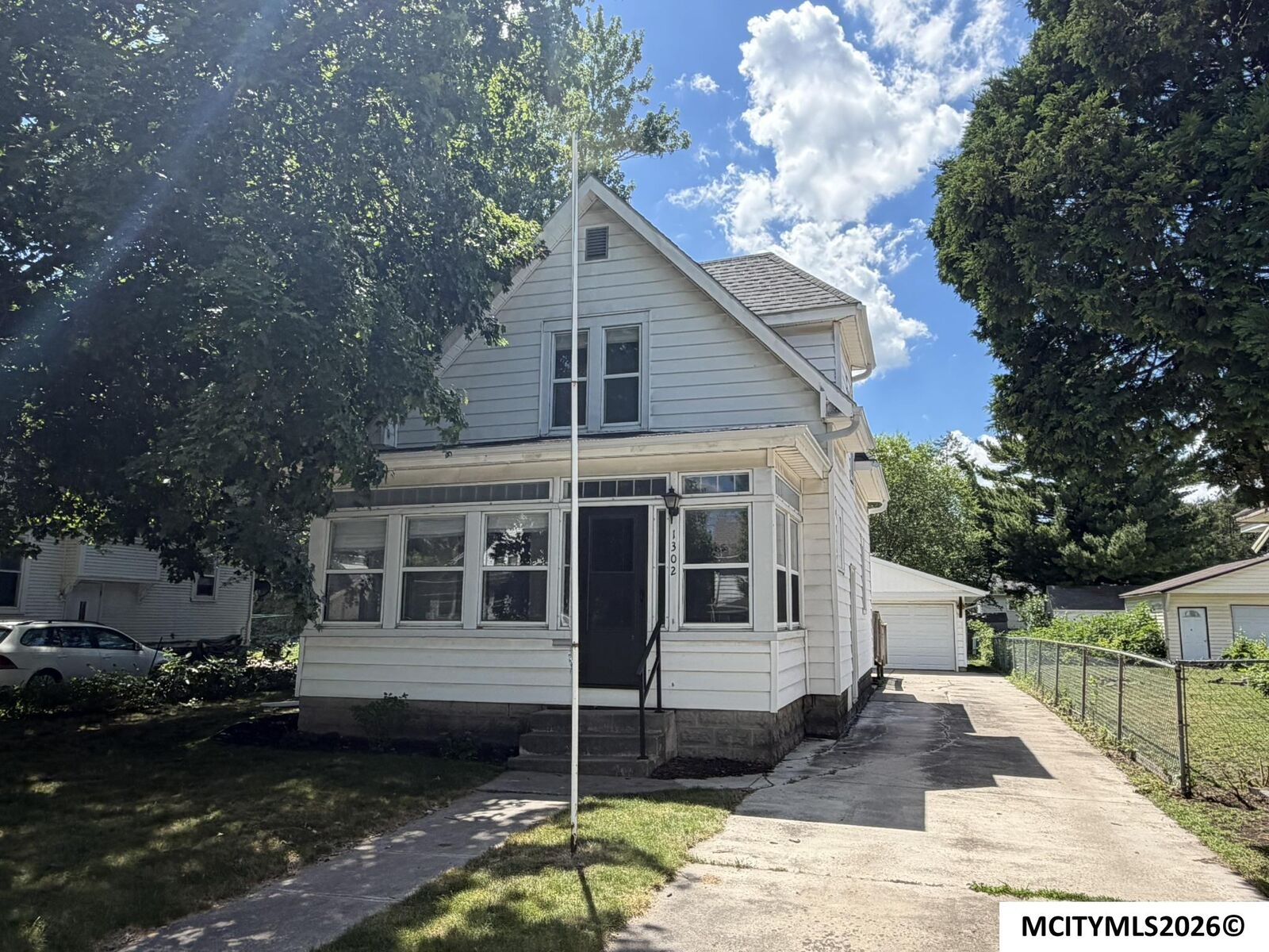 Property Photo:  1302 N Adams  IA 50401 