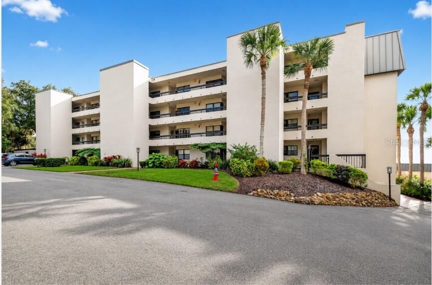 Property Photo:  501 W Old US Highway 441 Highway 402  FL 32757 