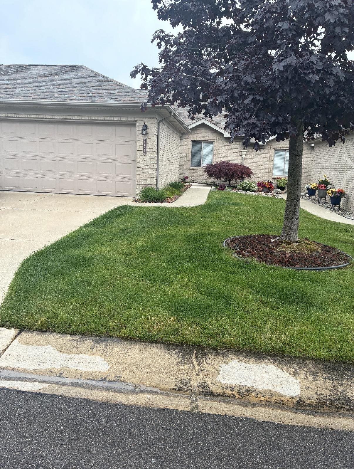 Property Photo:  35275 Silver Maple Drive Unit 37, Bldg 7  MI 48035 