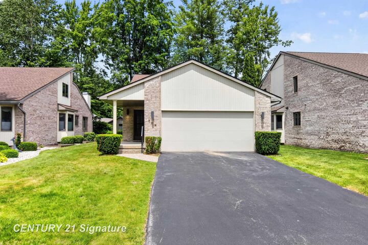 Property Photo:  708 Shorefront Circle  MI 48640 