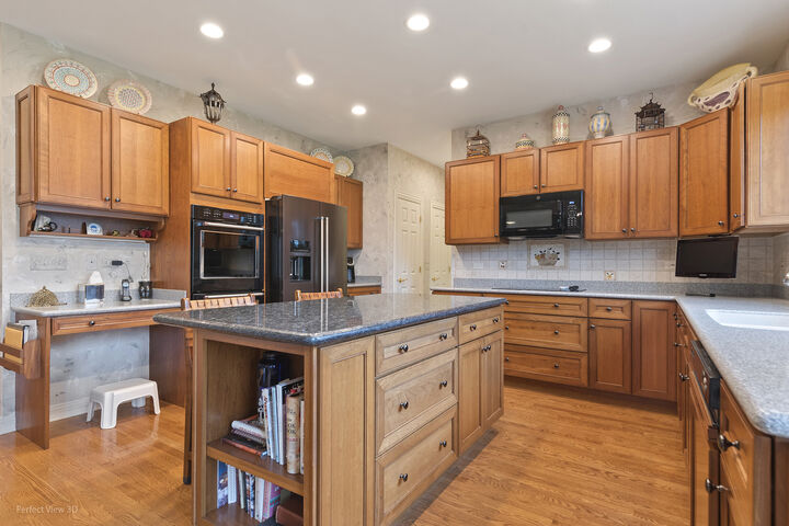 Property Photo:  6650 White Pine Way  IL 60048 