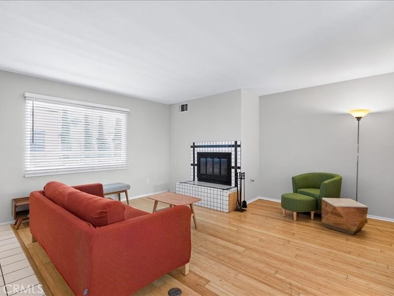 Property Photo:  1418 E Florida Street 2  CA 90802 