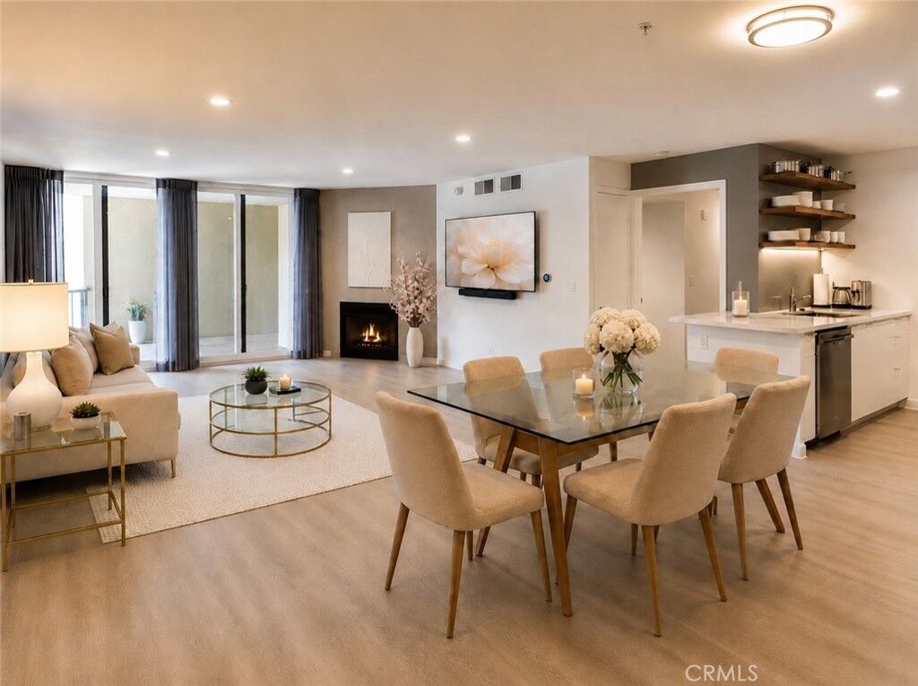 Property Photo:  7320 Hawthorn 206  CA 90046 
