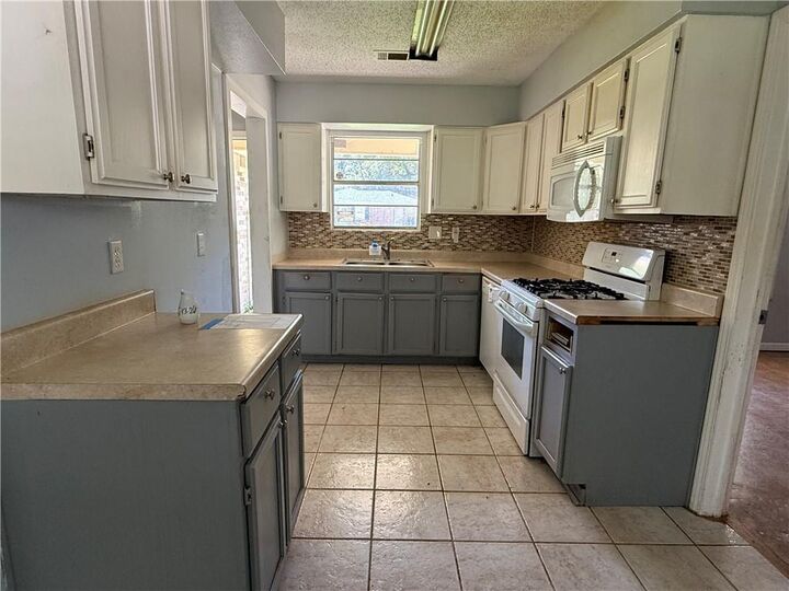 Property Photo:  3838 Arrowhead Drive  LA 70458 