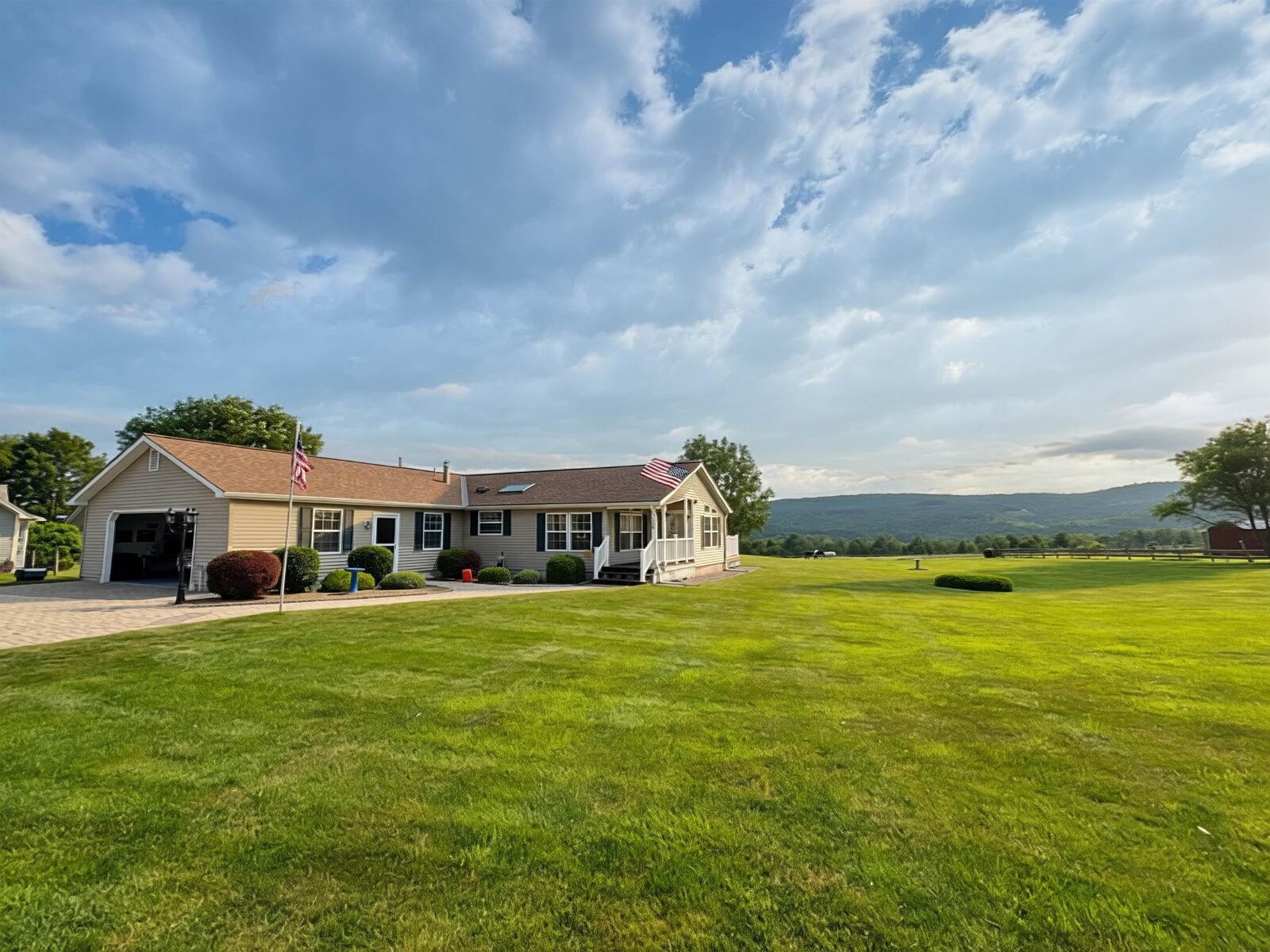Property Photo: 566 Calavant Hill Road NH 03603