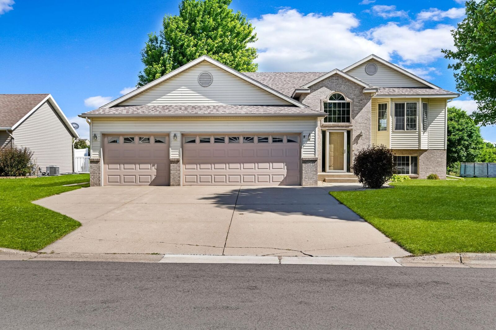Property Photo:  1154 Garden Brook Drive  MN 56379 