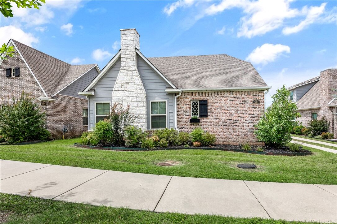 Property Photo:  389 N Mountain Ranch Boulevard  AR 72704 
