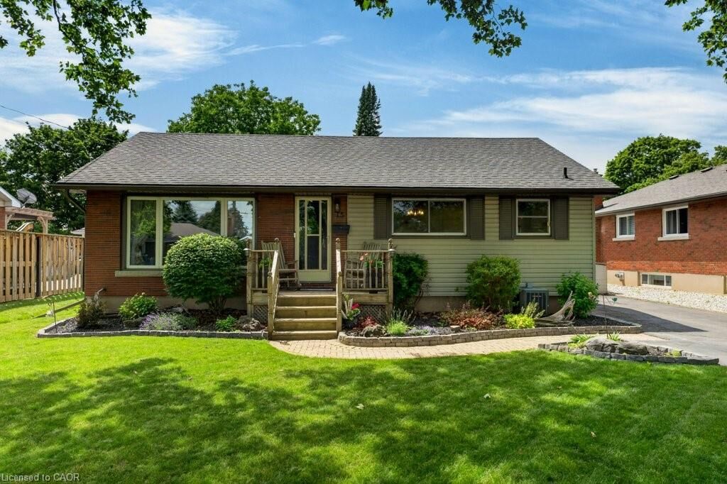 Property Photo:  15 Roxanne Drive  ON L2M 3G8 