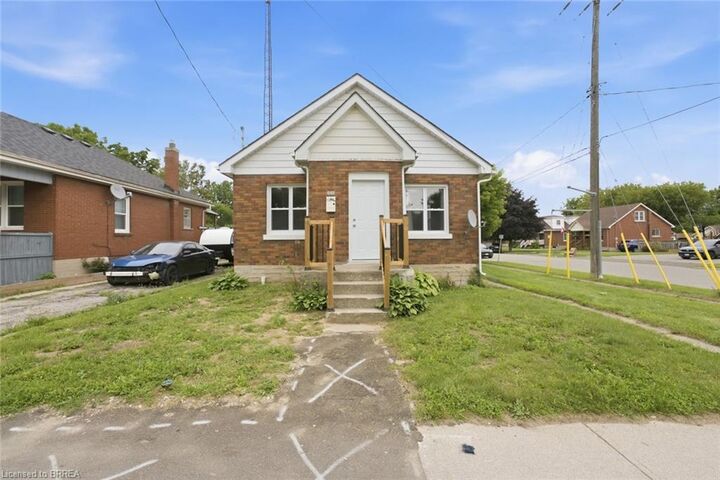 Photo de la propriété:  249 Clarence Street  ON N3R 3T6 