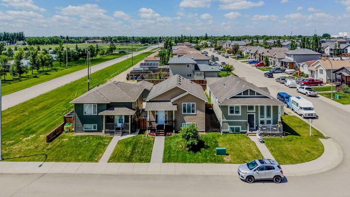 Property Photo:  1988 Parkside Way  AB T1M 0B9 