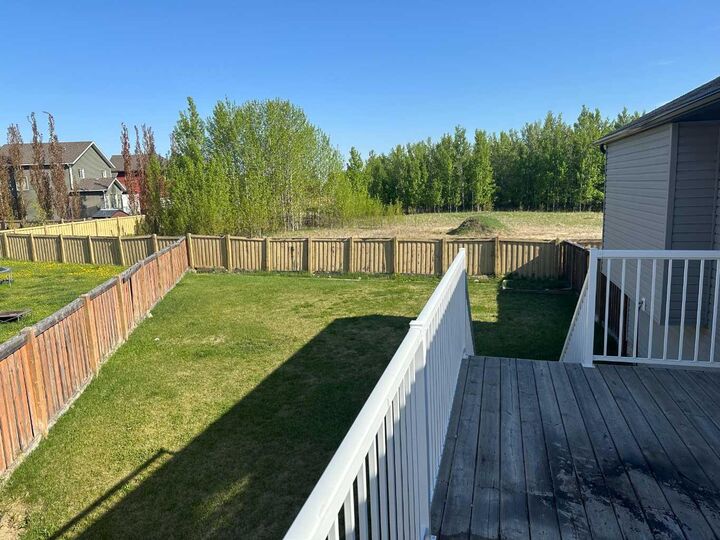 Property Photo: A & B, 8876 75 Avenue A &Amp B AB T8X 0H8