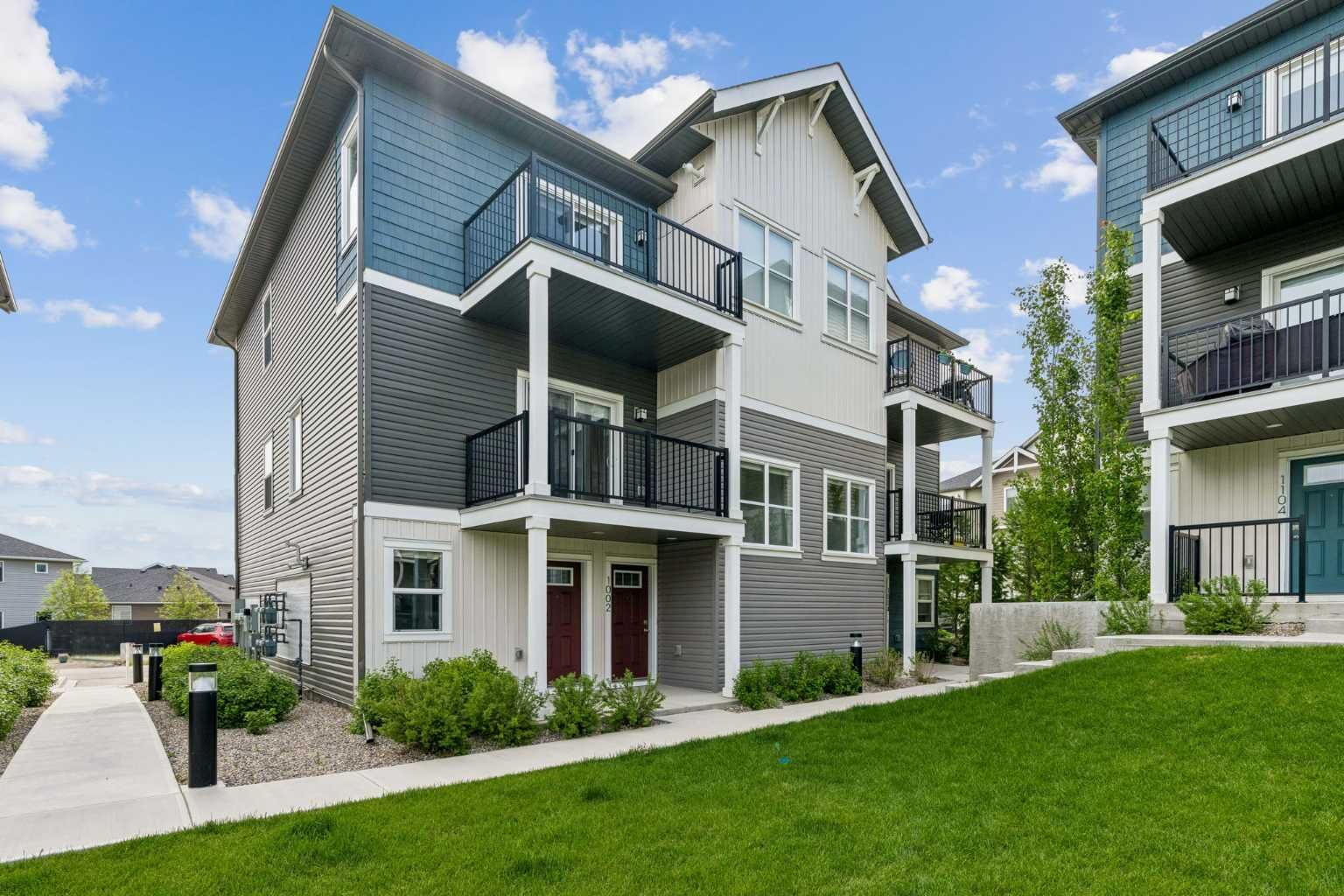 Property Photo: 24 Rivercrest Drive 1002 AB T4C 2C8
