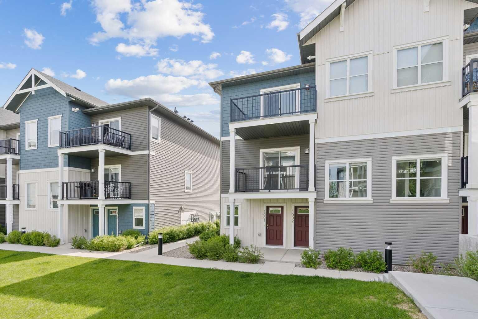Property Photo: 24 Rivercrest Drive 1001 AB T4C 2V2