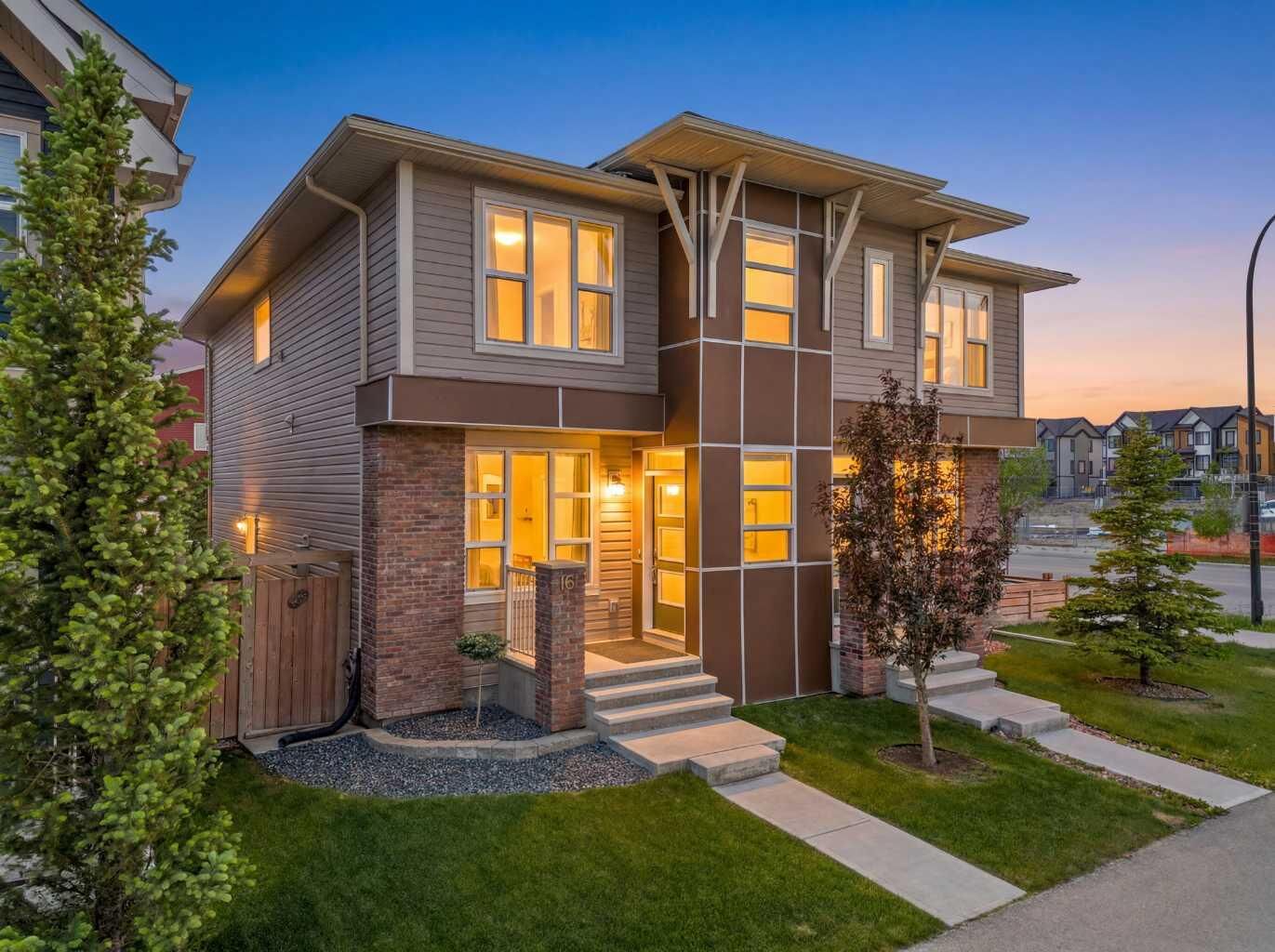 Property Photo:  161 Livingston View NE  AB T3P 1A9 