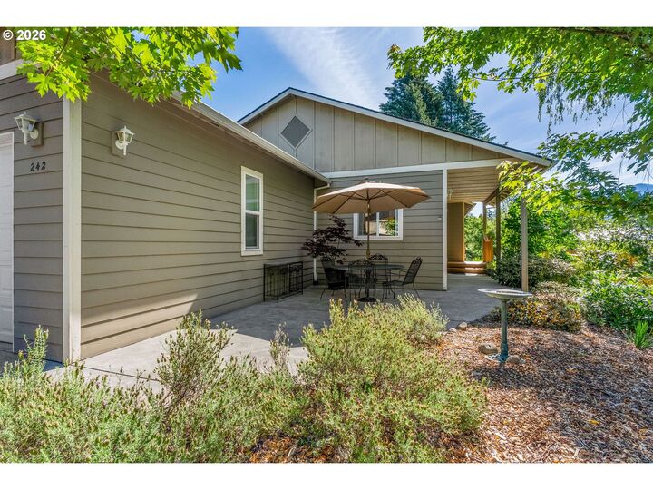 Property Photo:  242 NW Willard St  WA 98648 