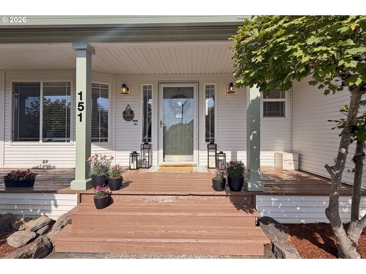 Property Photo:  151 SE Condor Dr  OR 97080 