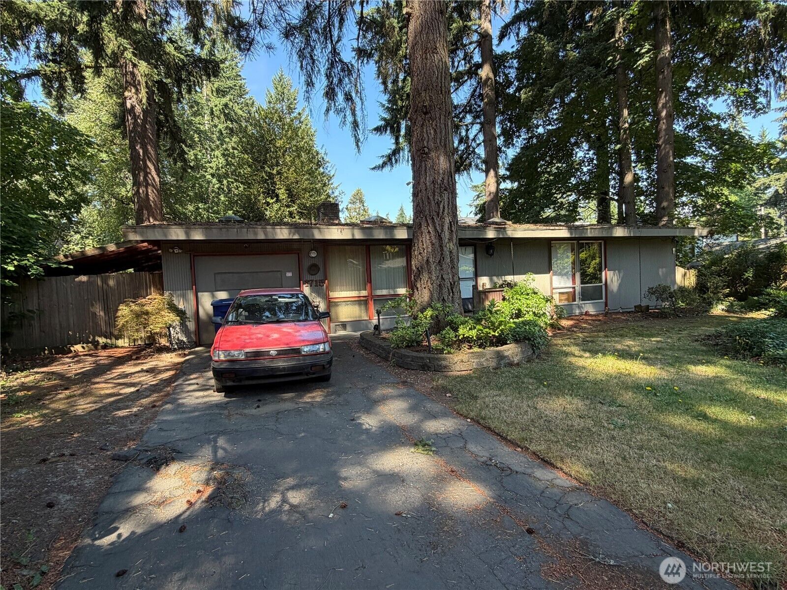 Property Photo:  1715  146th Avenue SE  WA 98007 