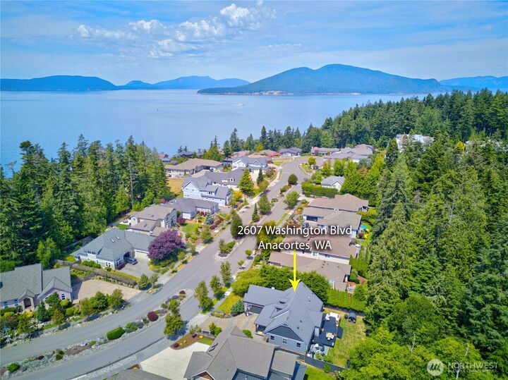 Property Photo:  2607  Washington Boulevard  WA 98221 
