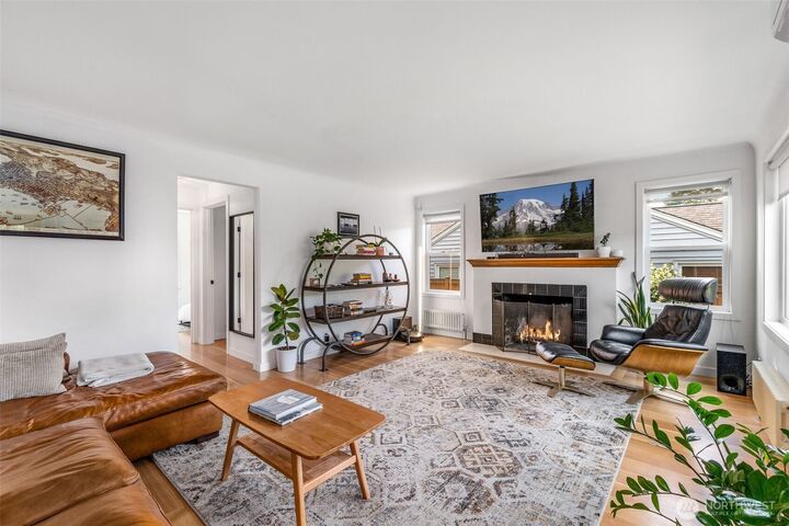 Property Photo: 1705 N 82nd Street WA 98103