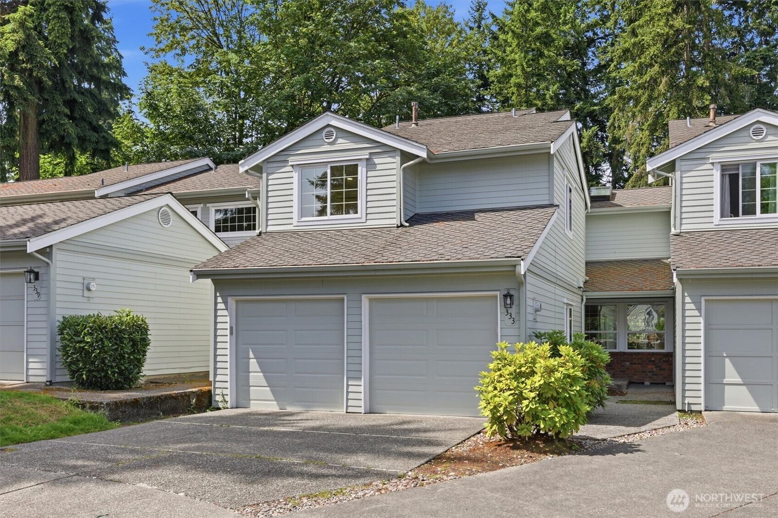 Property Photo:  333  145th Place SE  WA 98007 
