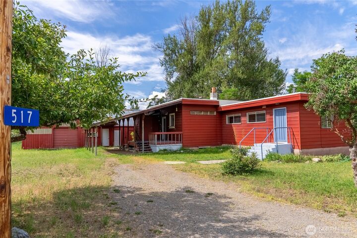 Property Photo:  517  Lufkin Lane  WA 98862 