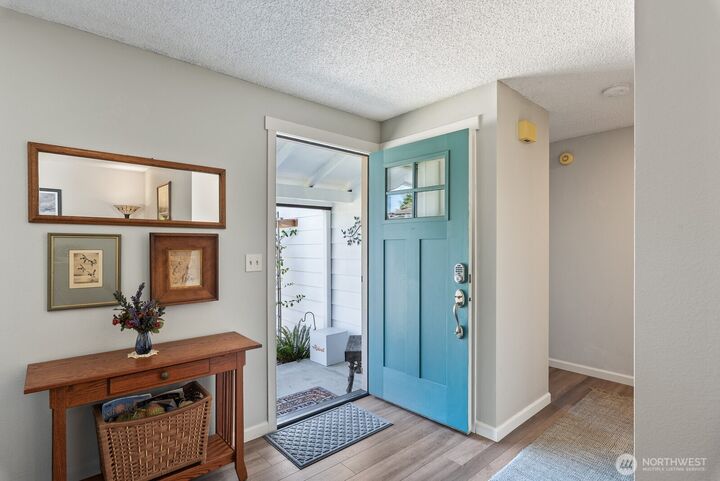 Property Photo:  1603  25th Street  WA 98221 