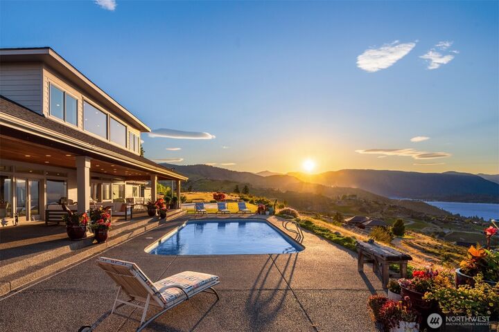 Property Photo:  450  Hawks Meadow Road  WA 98816 